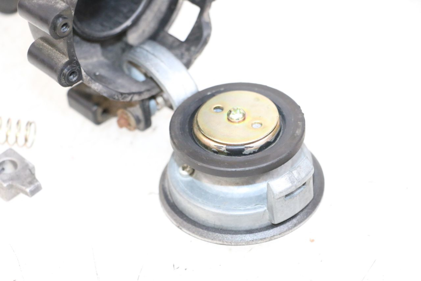 photo de FUEL TANK CAP SYM ORBIT III 3 4T 50 (2018 - 2021) - Alternative perspective