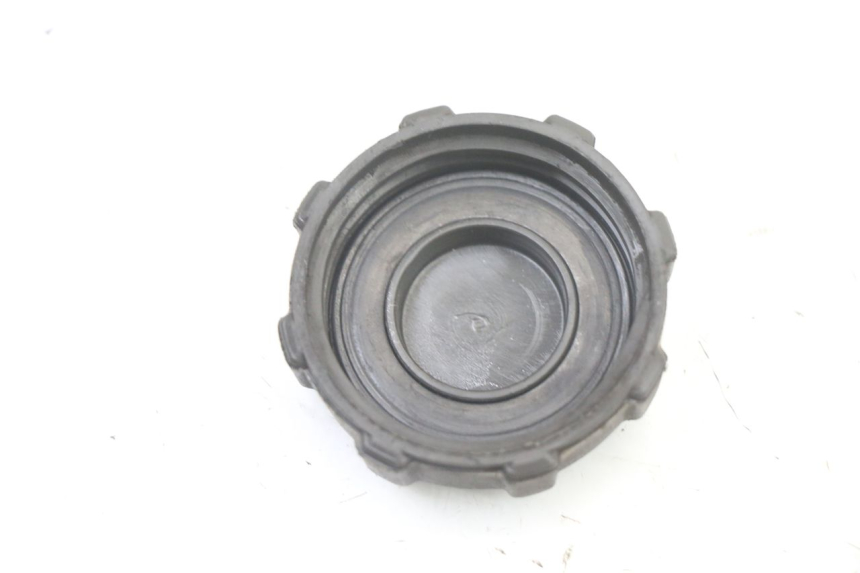 photo de FUEL TANK CAP PIAGGIO VESPA GRANTURISMO 125 (2003 - 2007)