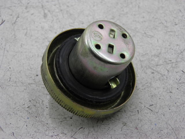 photo de FUEL TANK CAP SYM FIDDLE 2 50 (2008 - 2013)