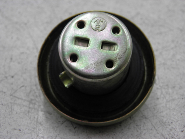 photo de FUEL TANK CAP SYM FIDDLE 2 50 (2008 - 2013)