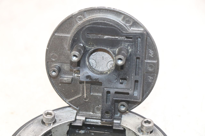 photo de FUEL TANK CAP SYM WOLF SB 125 (2011 - 2018)