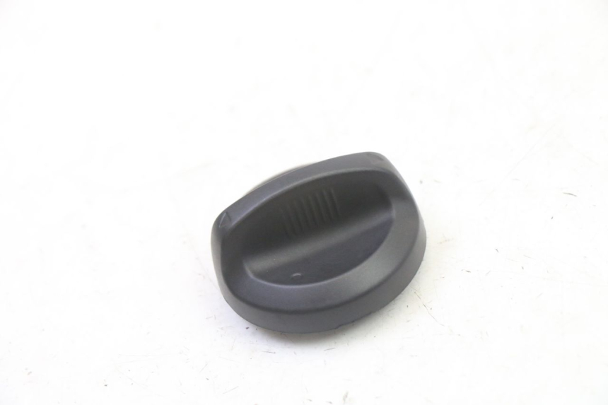 photo de FUEL TANK CAP YAMAHA XMAX X-MAX 125 (2021 - 2025)