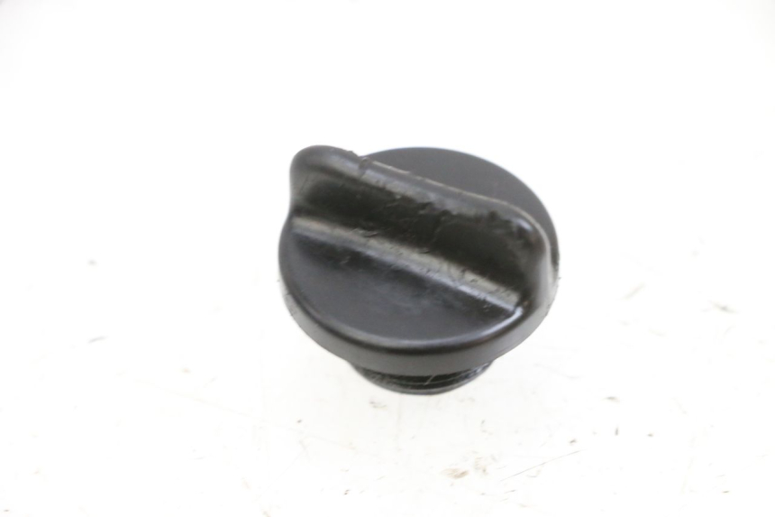 photo de OIL TANK CAP SUZUKI BURGMAN 650 (2013 - 2020)