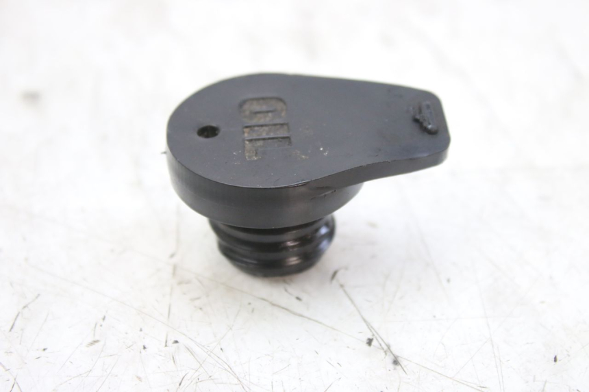 photo de OIL TANK CAP DERBI GPR 50 (2004 - 2009)