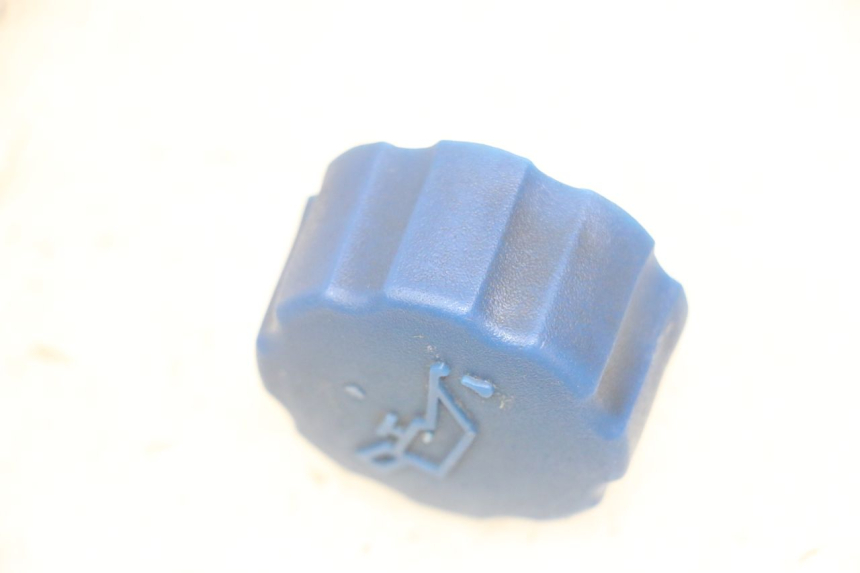 photo de OIL TANK CAP PEUGEOT ELYSTAR 125 (2002 - 2007)