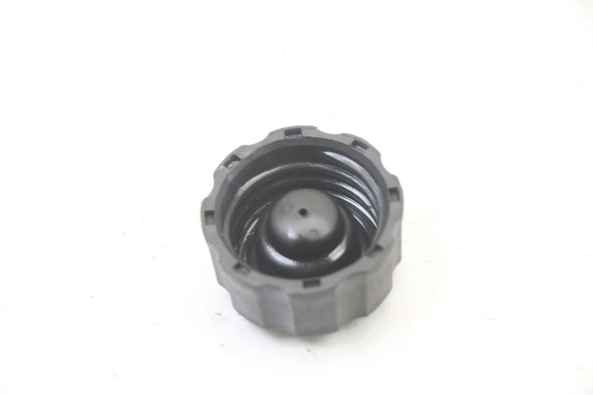 photo de OIL TANK CAP PEUGEOT ELYSTAR 50 (2002 - 2014) - Zoom on usage condition