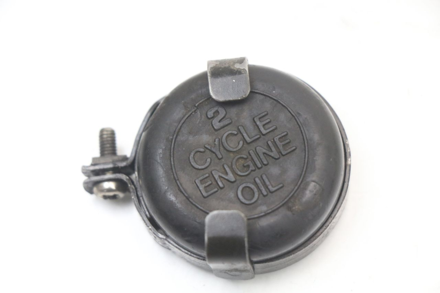 photo de OIL TANK CAP KAWASAKI KDX 125 (1990 - 1991)