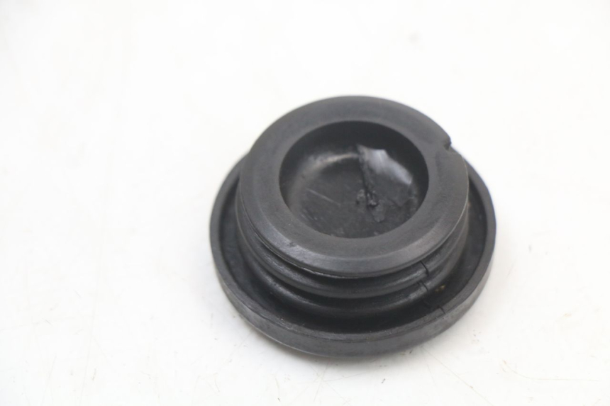 photo de OIL TANK CAP KEEWAY HURRICANE 50 (2006 - 2019)
