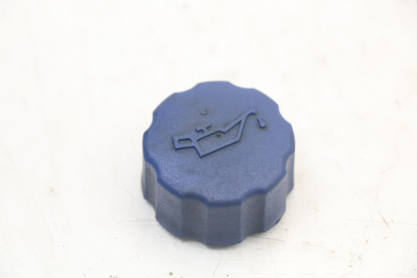 photo de OIL TANK CAP PEUGEOT SATELIS 125 (2010 - 2012)