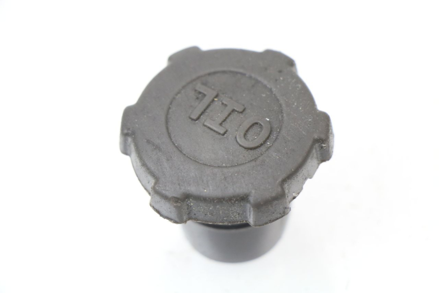 photo de OIL TANK CAP PIAGGIO LIBERTY 2T 50 (2004 - 2008)