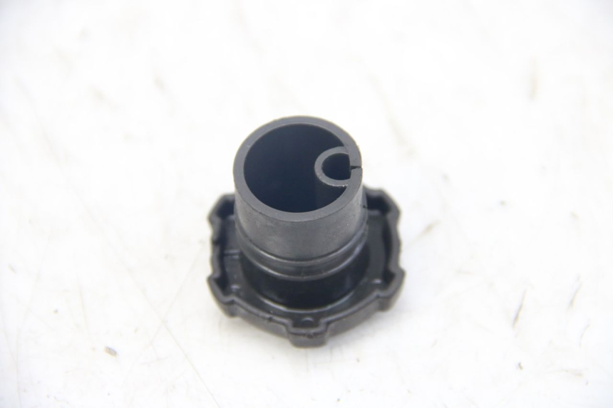 photo de OIL TANK CAP PIAGGIO VESPA S 2T 50 (2007 - 2014)