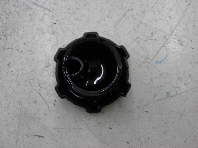 photo de OIL TANK CAP PIAGGIO ZIP 2T 50 (2009 - 2019)