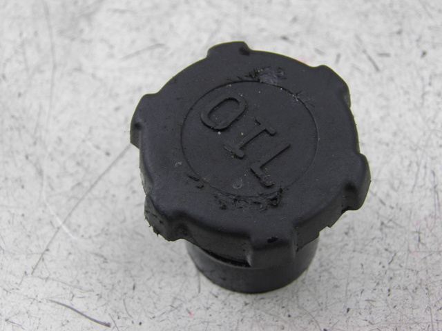 photo de OIL TANK CAP PIAGGIO ZIP 2T 50 (2009 - 2019)