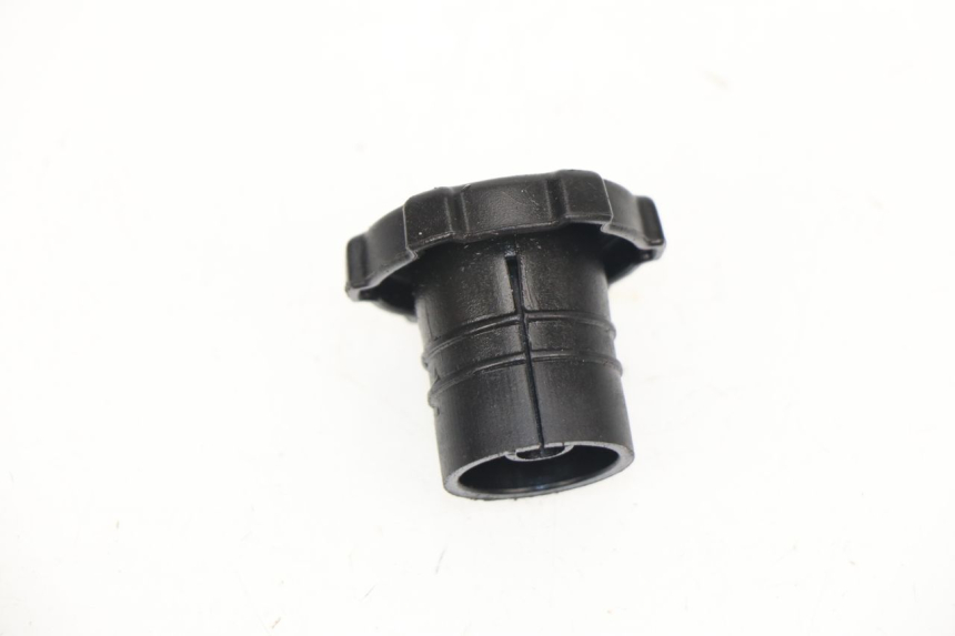 photo de OIL TANK CAP PIAGGIO ZIP 2T 50 (2009 - 2019)