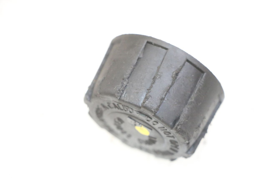 photo de EXPANSION TANK CAP PIAGGIO MP3 500 (2011 - 2015)