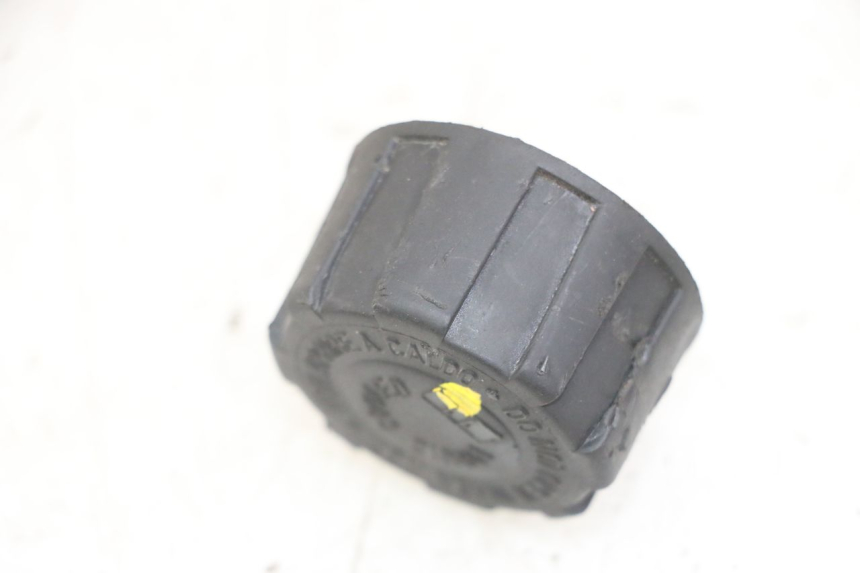 photo de EXPANSION TANK CAP GILERA NEXUS 125 (2009 - 2013)