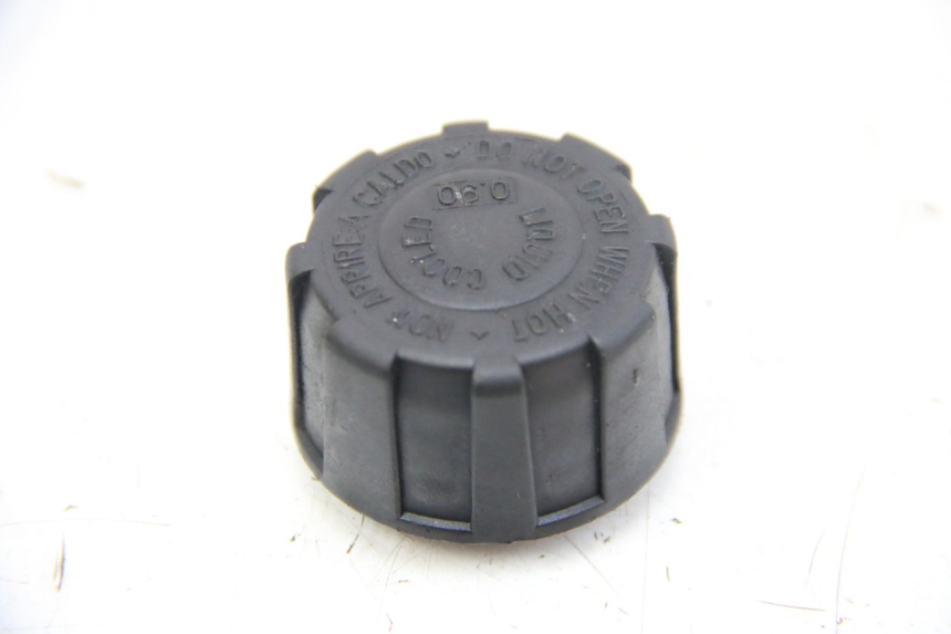 photo de EXPANSION TANK CAP PIAGGIO VESPA GRANTURISMO 125 (2003 - 2007)