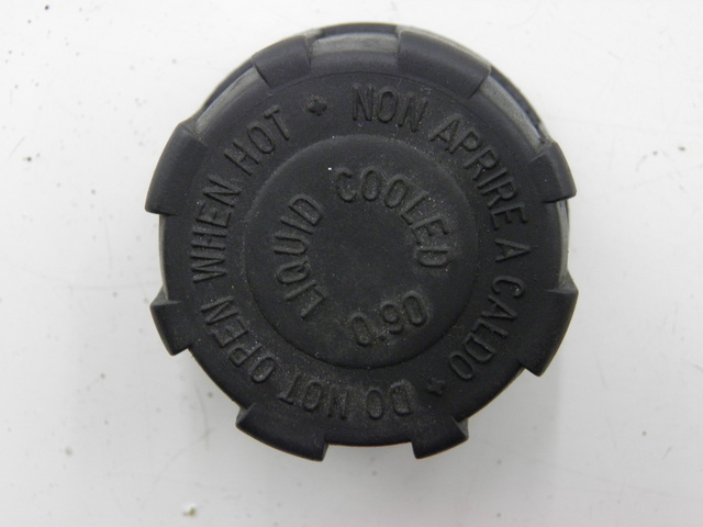 photo de EXPANSION BOTTLE CAP PIAGGIO X9 125 (2000 - 2003)