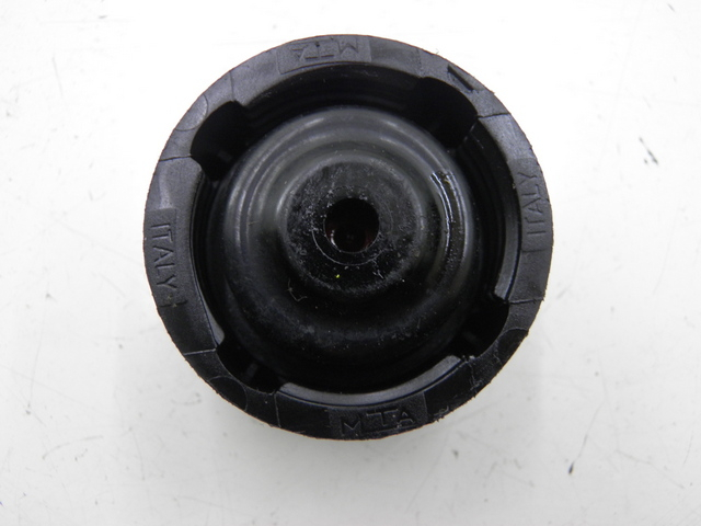 photo de EXPANSION BOTTLE CAP PIAGGIO XEVO - X EVO 125 (2010 - 2015)