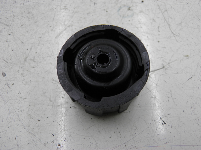 photo de EXPANSION BOTTLE CAP PIAGGIO XEVO - X EVO 125 (2010 - 2015)