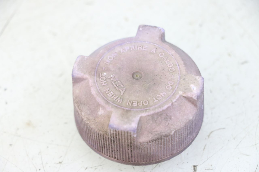 photo de EXPANSION BOTTLE CAP PEUGEOT SATELIS 125 (2013 - 2018) - Component detail