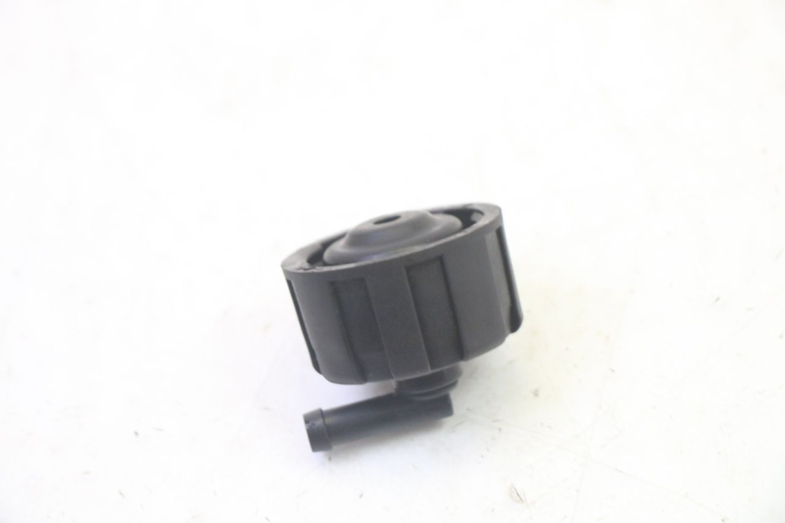 photo de EXPANSION TANK CAP YAMAHA YP MAJESTY 125 (2007 - 2010)