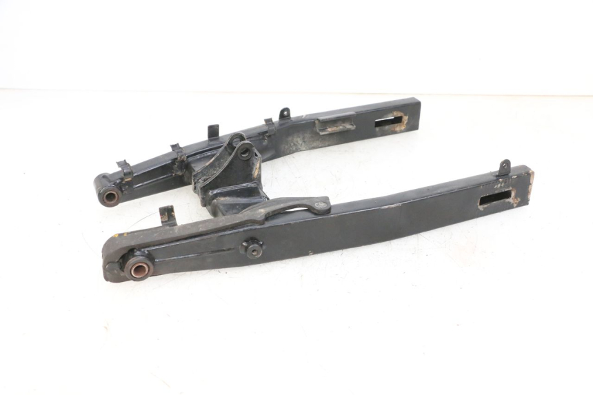 photo de SWING ARM MAG POWER BOMBERS 4T 50 (2016 - 2026) - Surface and material condition