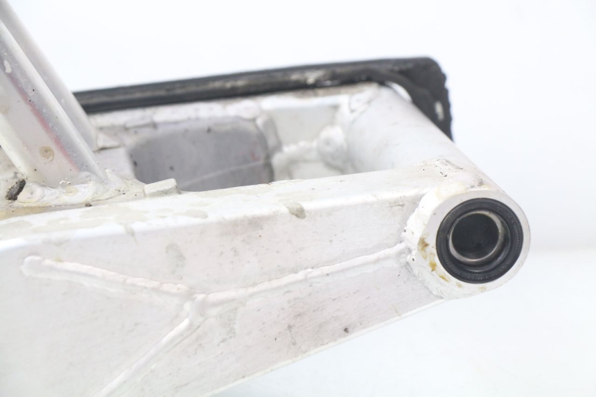 photo de SWING ARM HONDA CBR 919 RR FIREBLADE 900 (1998 - 1999)