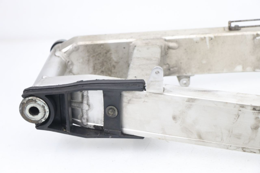 photo de SWING ARM YAMAHA FZS FAZER 600 (1998 - 2001)