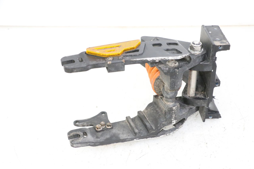 photo de SWINGARM KUKIRIN G2 MASTER 1
