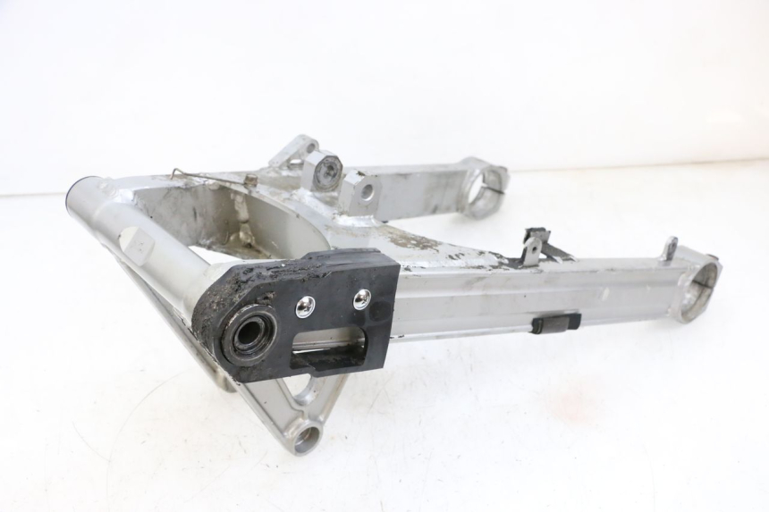 photo de SWING ARM KAWASAKI GPZ RX 1000 (1986 - 1988) - Surface and material condition