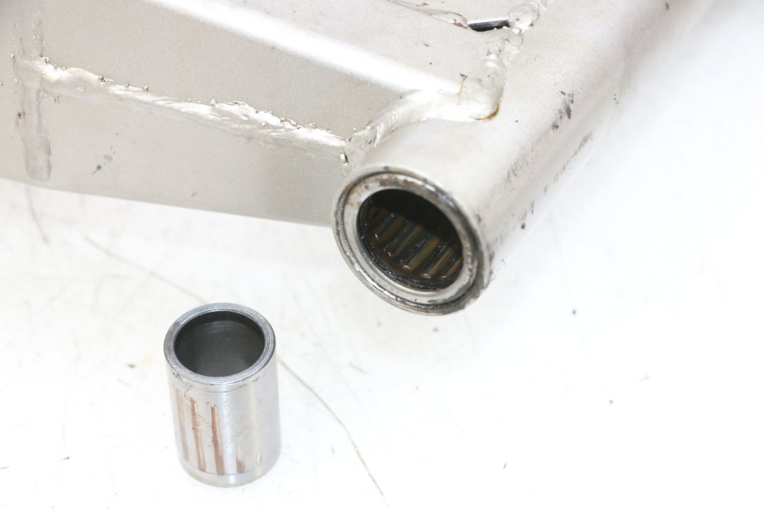 photo de SWING ARM SUZUKI GSF N BANDIT 600 (1996 - 1999) - Component detail