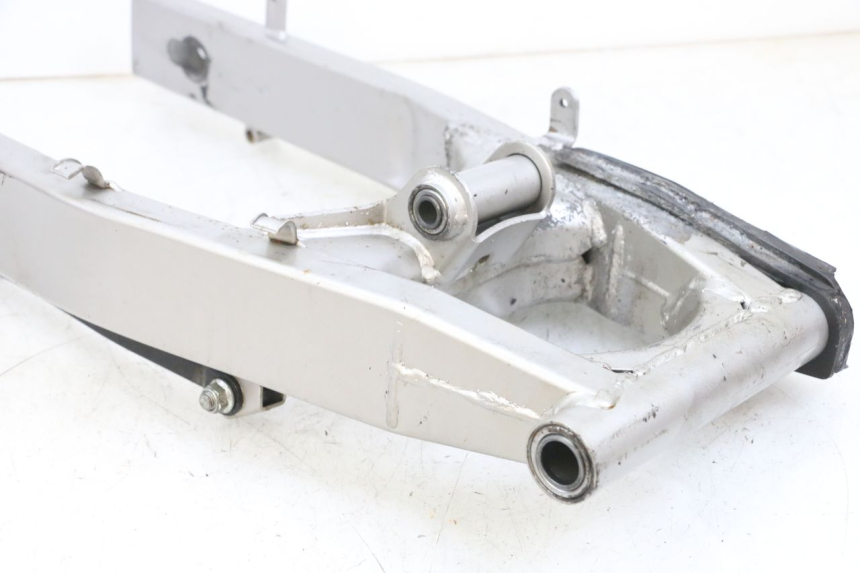 photo de SWING ARM SUZUKI GSF N BANDIT 600 (1996 - 1999) - Markings and original references