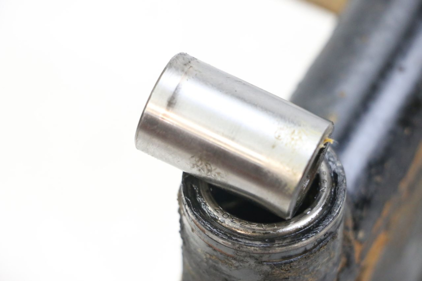 photo de SWING ARM SUZUKI GSX E 250 (1982 - 1983)