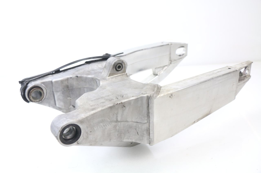 photo de SWING ARM HONDA CBR 929 RR FIREBLADE 900 (2000 - 2001)