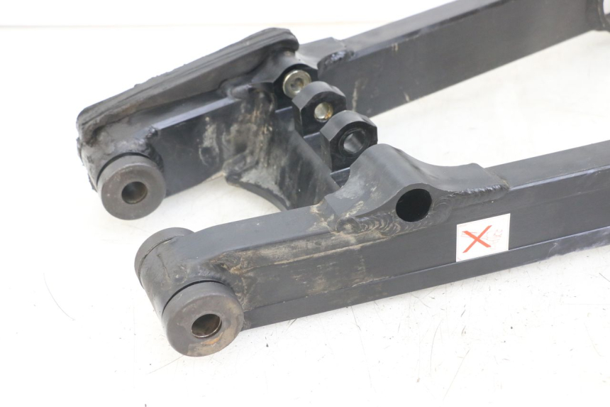 photo de SWINGARM TRIUMPH SPEED TRIPLE T301 900 (1994 - 1996)