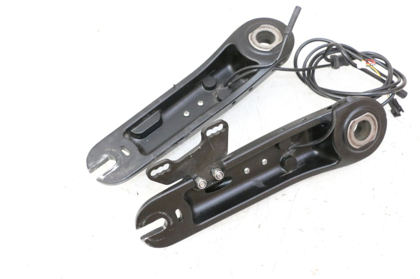 photo de SWINGARM DUALTRON VICTOR LIMITED 1