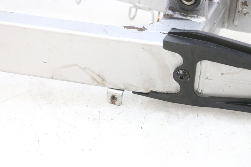 photo de SWING ARM KAWASAKI ZR 7 750 (1999 - 2001) - High-resolution close-up