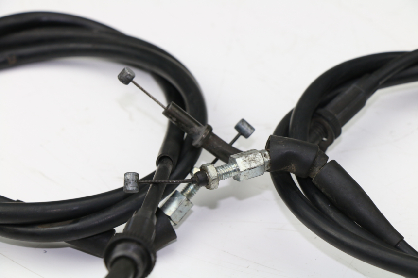 photo de THROTTLE CABLE SUZUKI AN BURGMAN 400 (1999 - 2005)