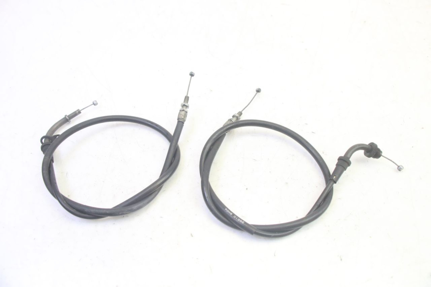 photo de THROTTLE CABLE SUZUKI GSF N BANDIT 600 (1996 - 1999) - Technical close-up