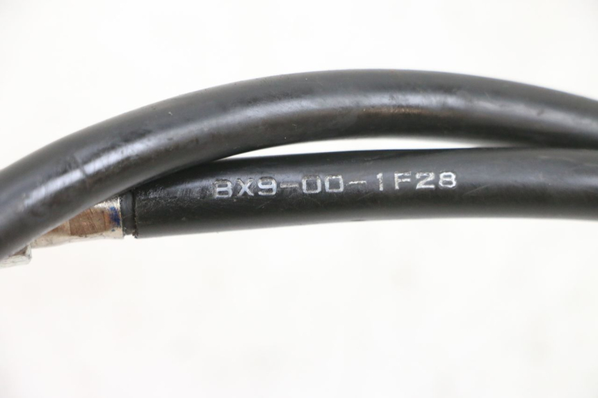 photo de REAR BRAKE CABLE YAMAHA TRICITY 300 (2020 - 2024) - Zoom on usage condition