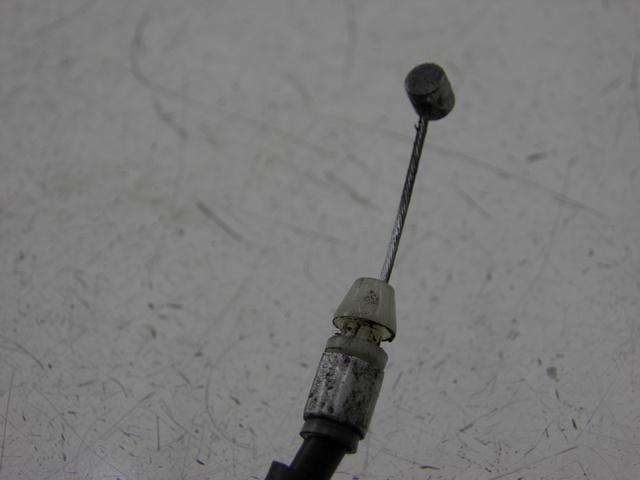 photo de SEAT LOCK CABLE YAMAHA FZS FAZER 600 (1998 - 2001)