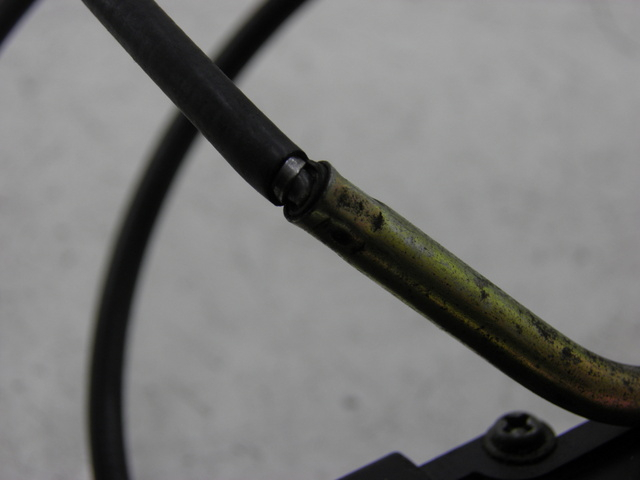 photo de SEAT LOCK CABLE YAMAHA XP T-MAX TMAX 500 (2004 - 2007)