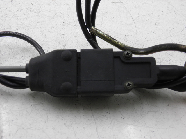 photo de SEAT LOCK CABLE YAMAHA XP T-MAX TMAX 500 (2004 - 2007)