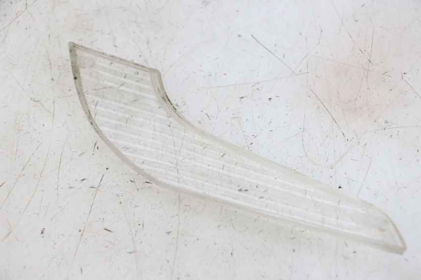 photo de FRONT RIGHT TURN SIGNAL LENSE PEUGEOT VIVACITY NEW 2T 50 (2008 - 2017)