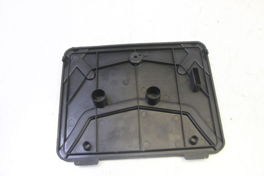 photo de BATTERY COVER KYMCO AGILITY 4T 50 (2005 - 2018)
