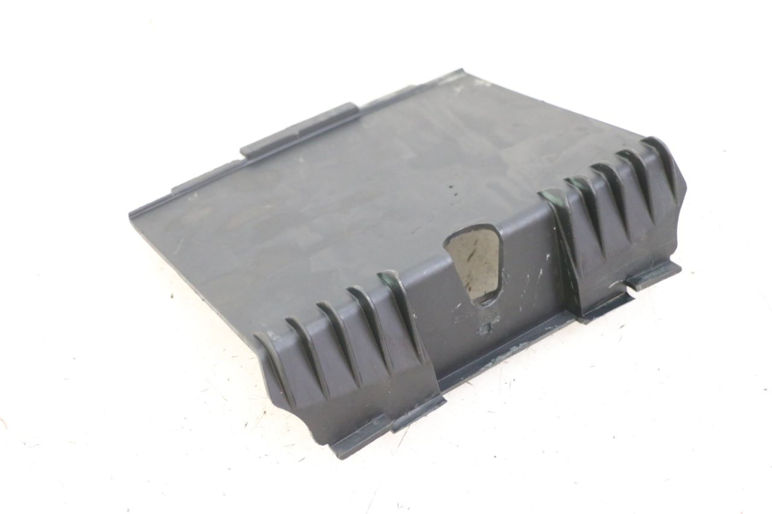 photo de BATTERY COVER BMW C1 125 (2000 - 2003)