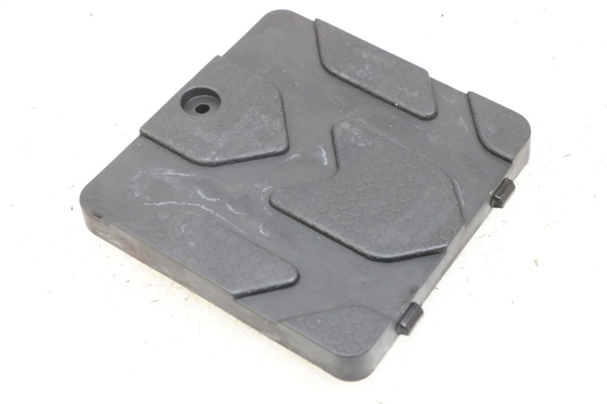 photo de BATTERY COVER DAELIM A-FOUR 2T 50 (2005 - 2012)