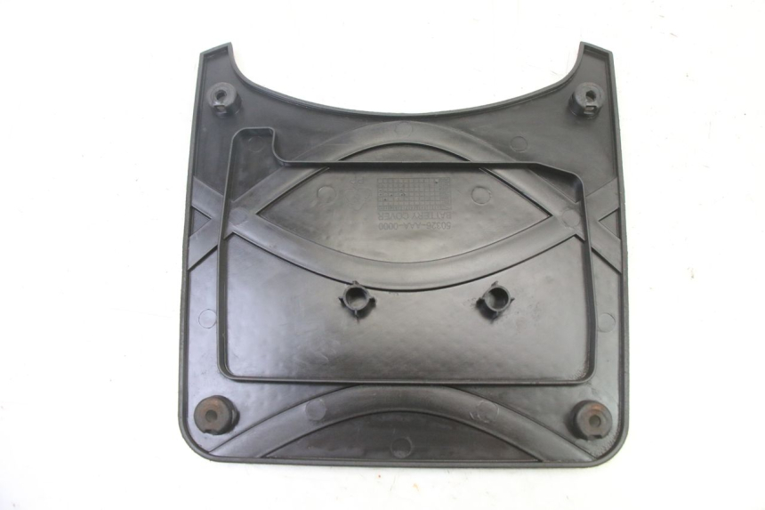 photo de BATTERY COVER SYM FIDDLE 2 S 125 (2012 - 2014)