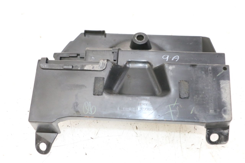 photo de BATTERY COVER HONDA FORZA ABS 300 (2013 - 2019)